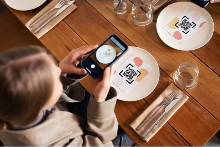 Social Media: Strategies Revolutionizing Restaurants For Success